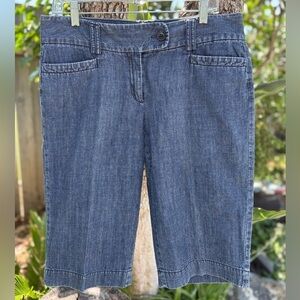 Izod Women’s Classic Blue Denim Chino Bermuda Walking Shorts Size 8